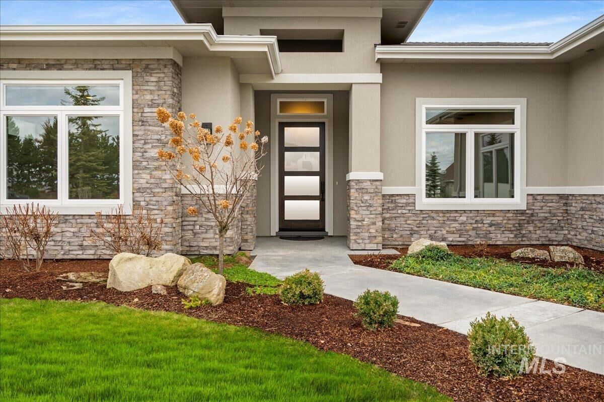 Property Photo:  701 E Fishing Creek Lane  ID 83616 