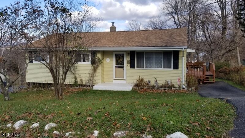 Property Photo:  18 Beardslee Hill Dr  NJ 07439 
