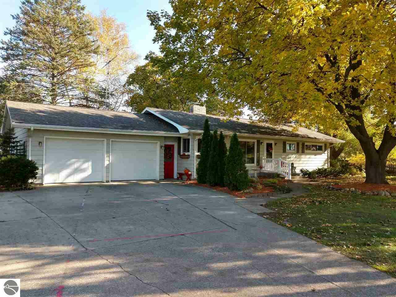 Property Photo:  1242 N State Road  MI 48847 