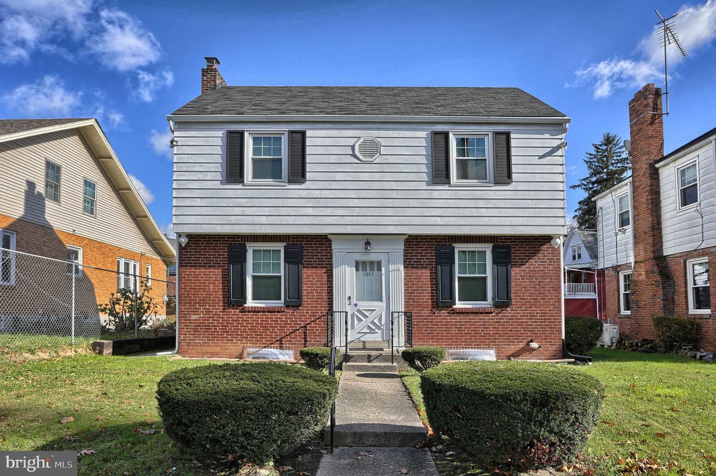 Property Photo:  1025 S 17th Street  PA 17104 