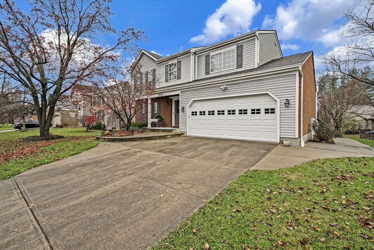 Property Photo: 9639 Fox Run Dr OH 45040