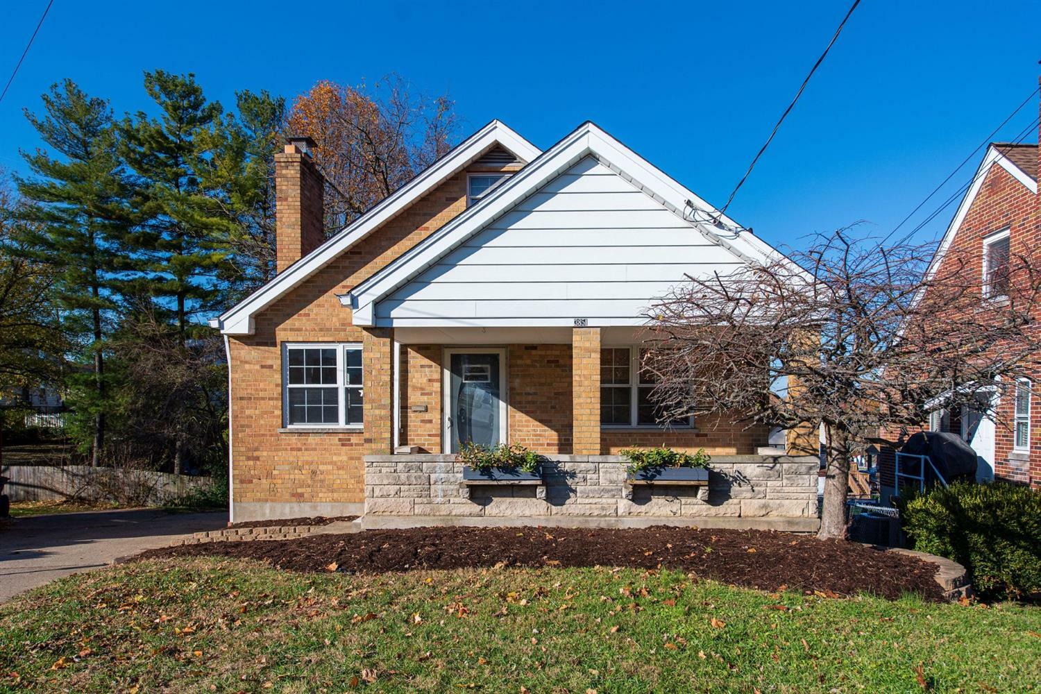 Property Photo: 3851 Maywood Ct OH 45211