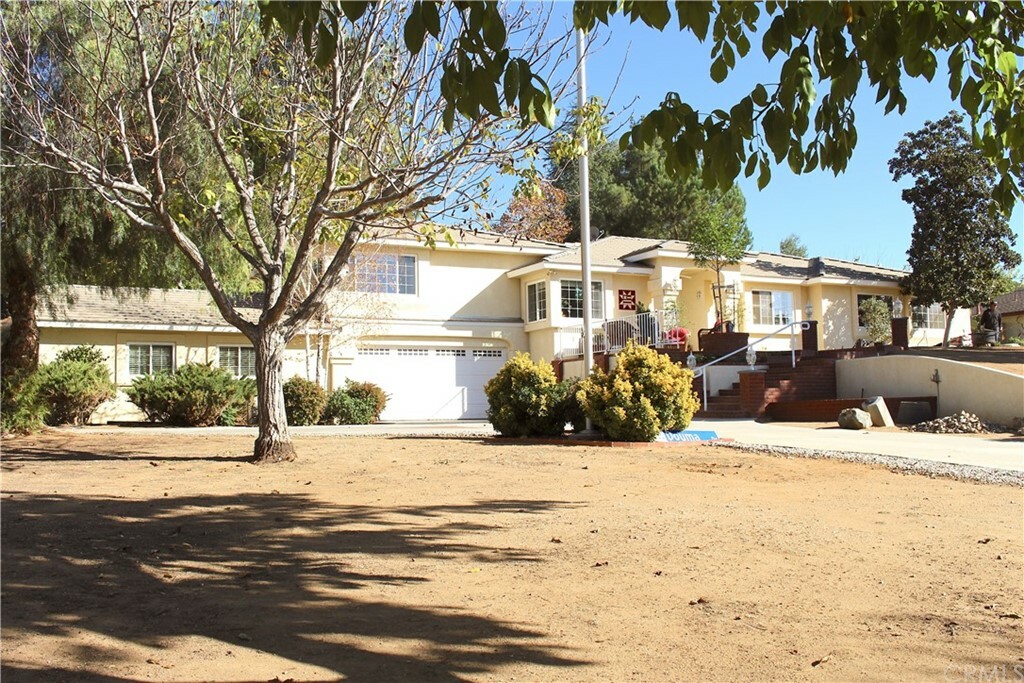 Property Photo:  1005 Holmes Street  CA 92320 