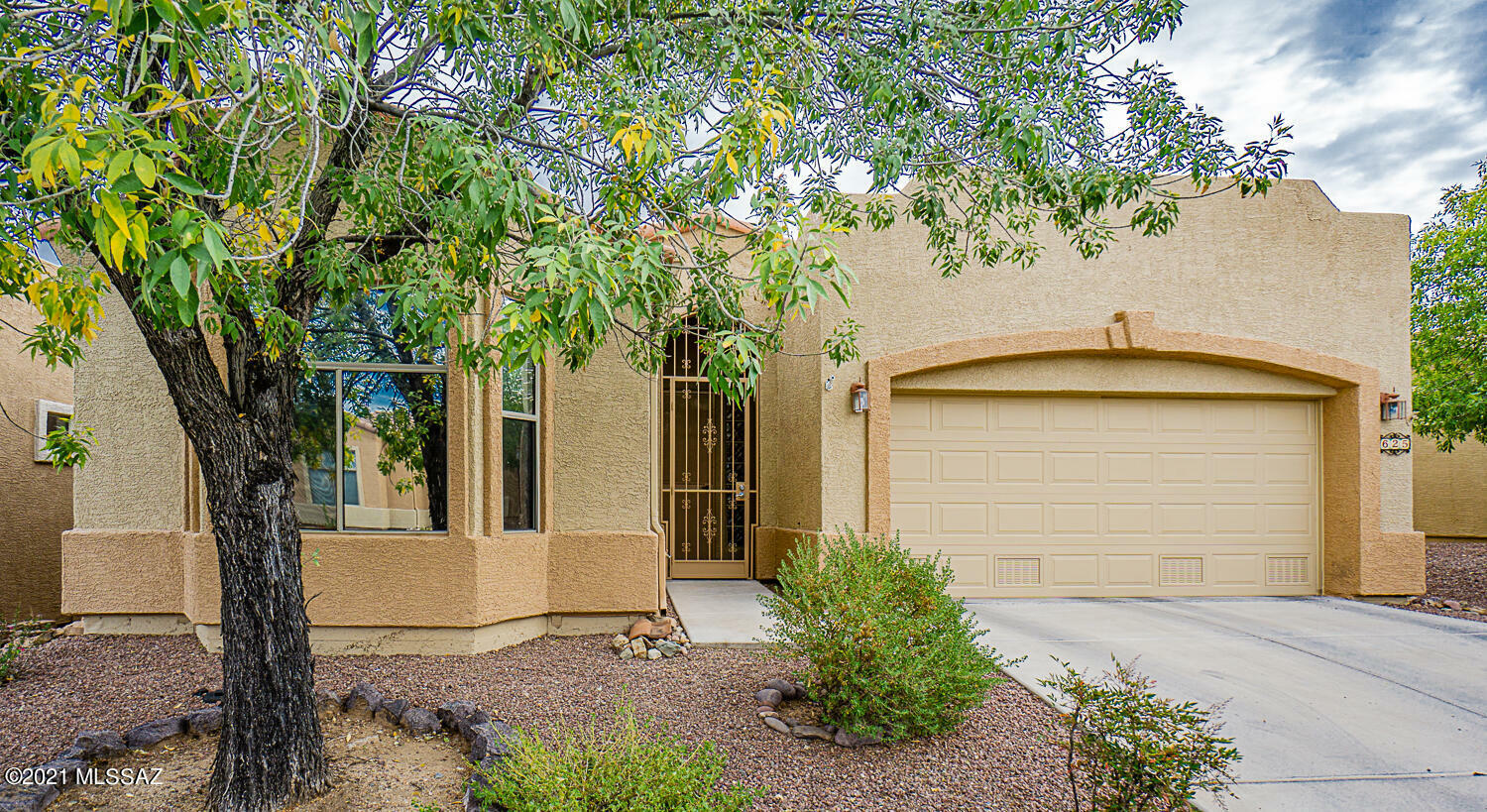 Property Photo:  625 W Knotwood Street  AZ 85614 