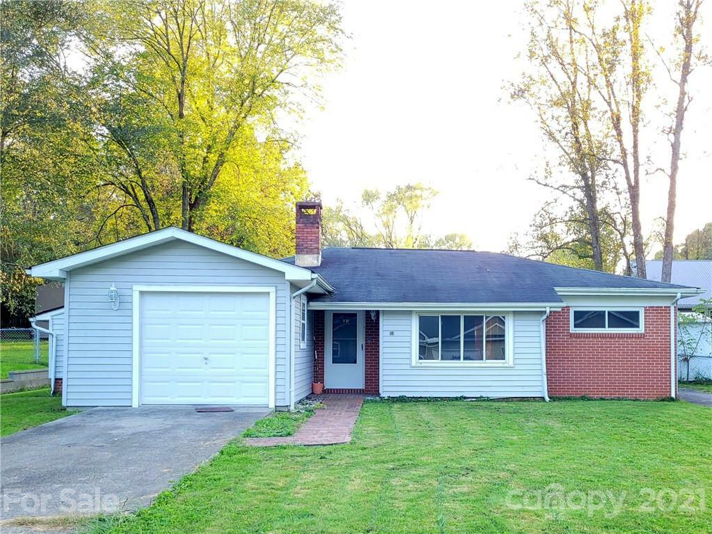 Property Photo:  114 Thornbird Avenue  NC 28792 