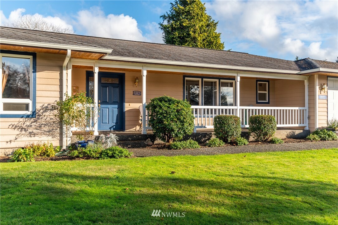 Property Photo:  7033 Steelhead Lane  WA 98233 