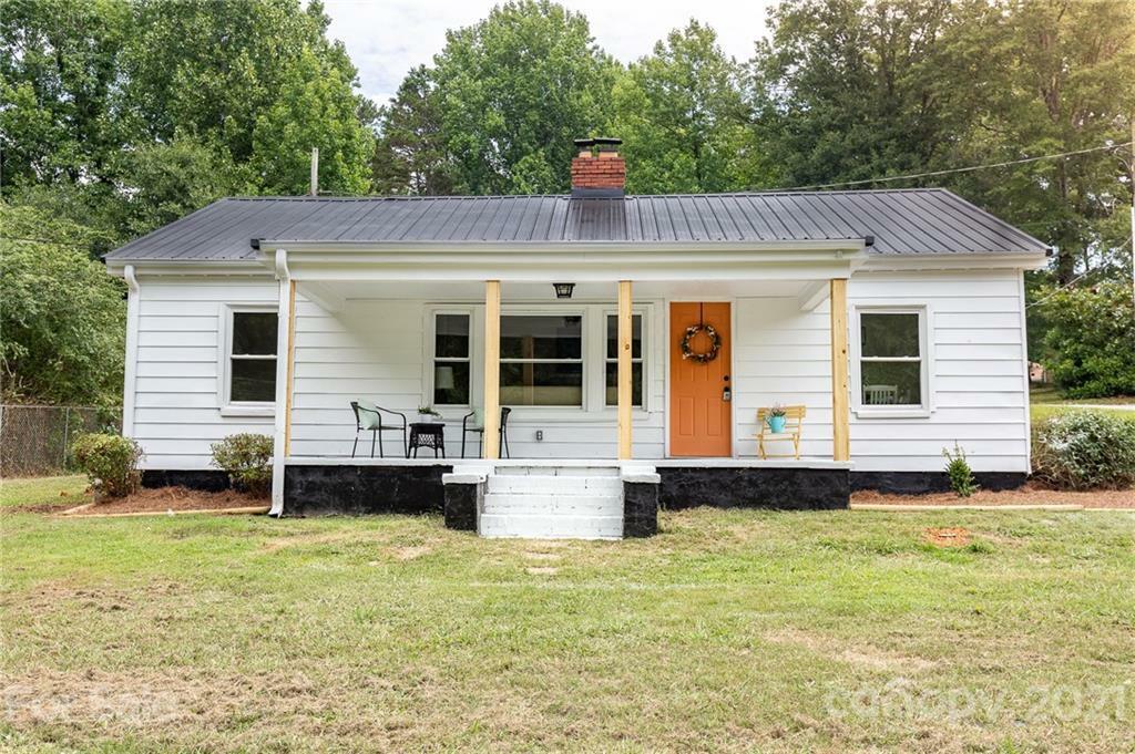 Property Photo:  1000 N Mountain Street  NC 28021 