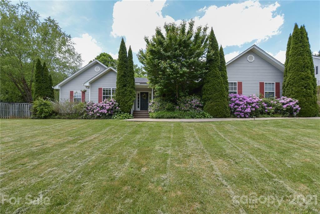 Property Photo:  30 Ashley Woods Drive  NC 28704 