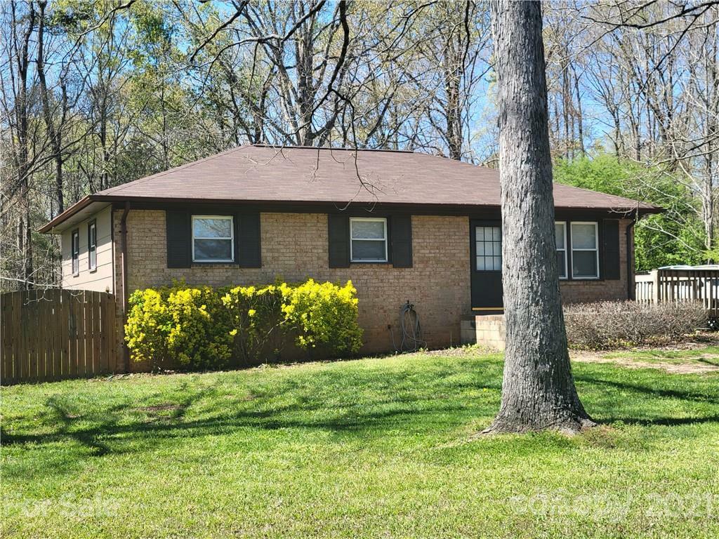 Property Photo:  316 Kennerly Drive  NC 28079 