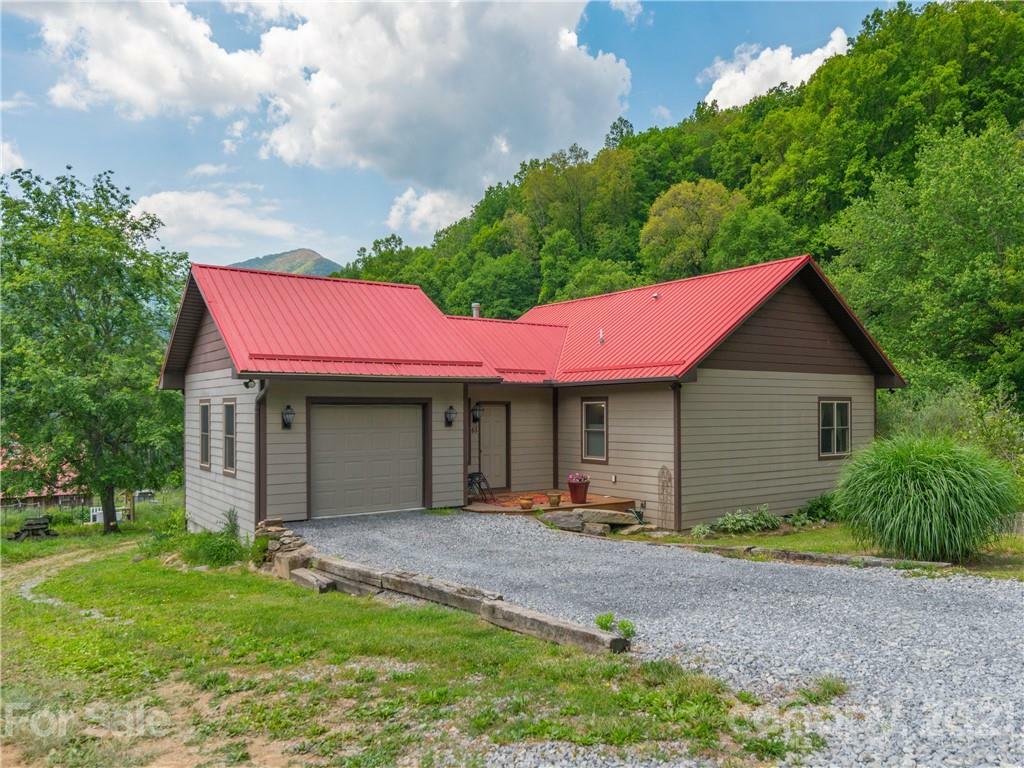 Property Photo:  65 Dana Farm Road  NC 28751 