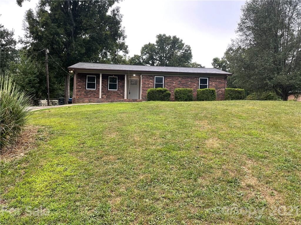 Property Photo:  1555 Airport Road  NC 28147 