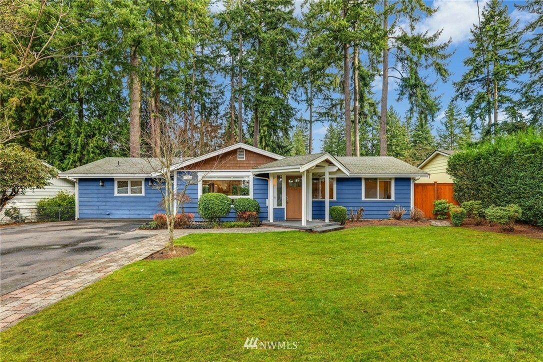 Property Photo:  7544 123rd Avenue NE  WA 98033 