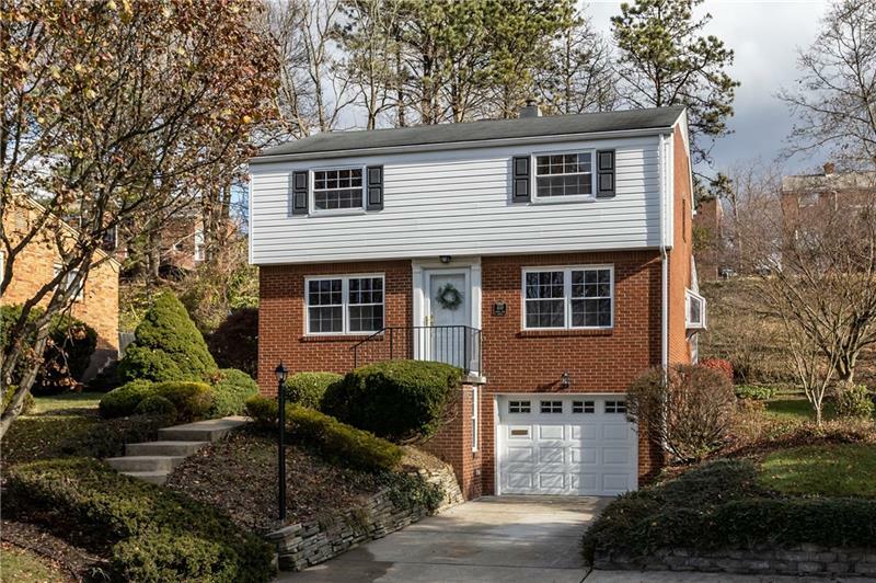 Property Photo:  600 Arbor Ln  PA 15236 