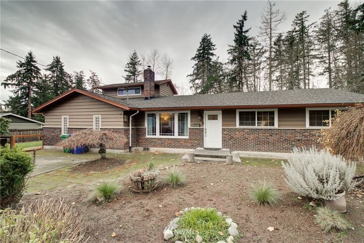 Property Photo:  37021 44th Avenue S  WA 98001 