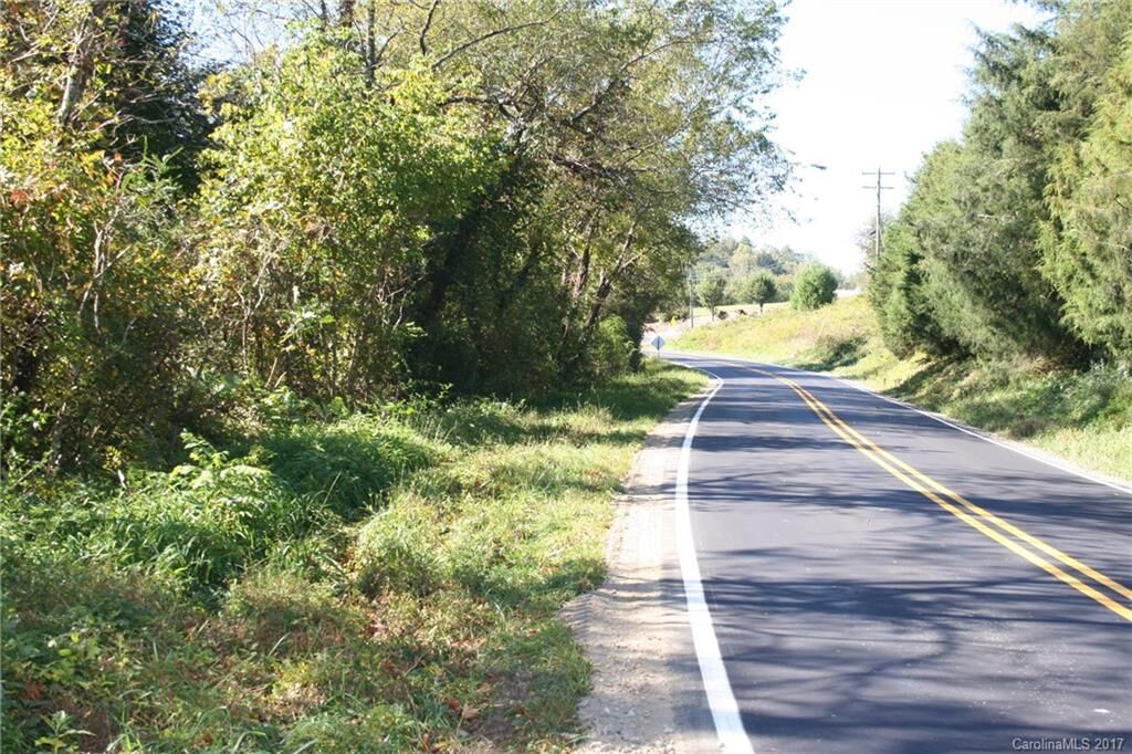 Property Photo: 999 Bearwallow Road NC 28792