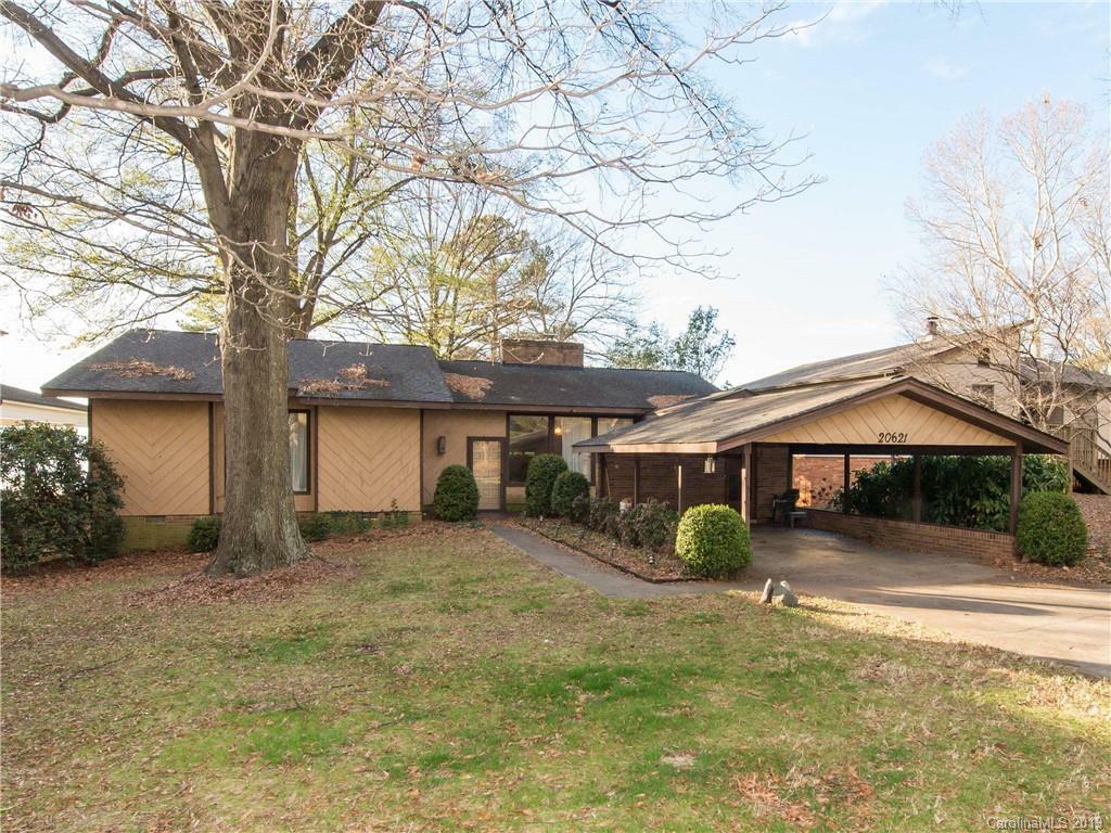 Property Photo:  20621 Island Forest Drive  NC 28031 