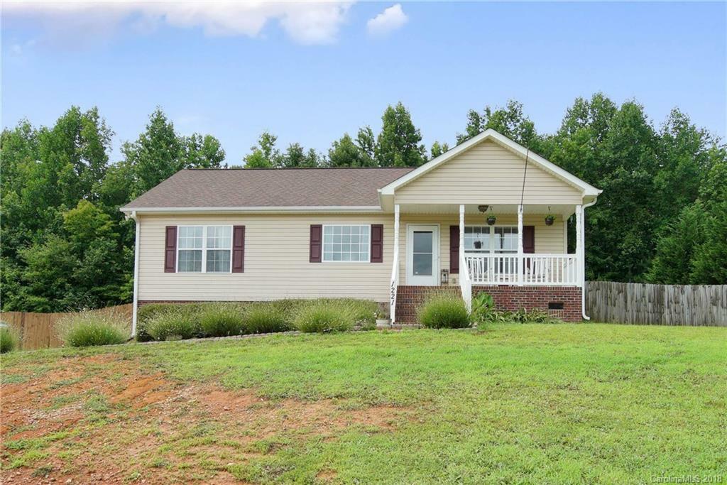 Property Photo:  1221 Woodpecker Drive  SC 29710 