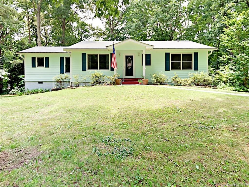 Property Photo:  40 Crabapple Circle  NC 28792 