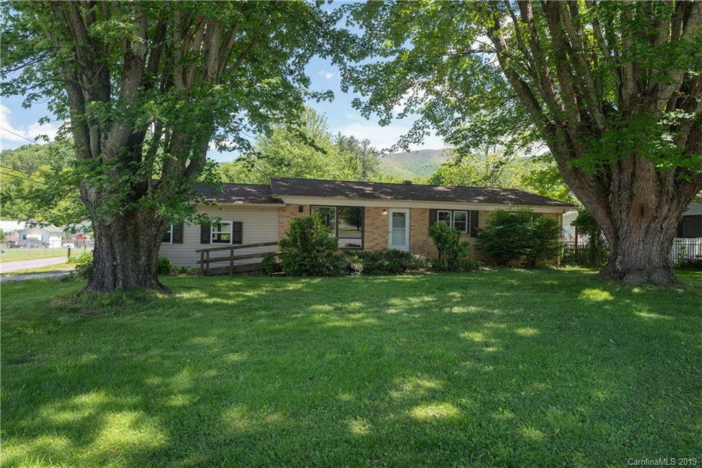 Property Photo:  14 Skyview Drive  NC 28786 