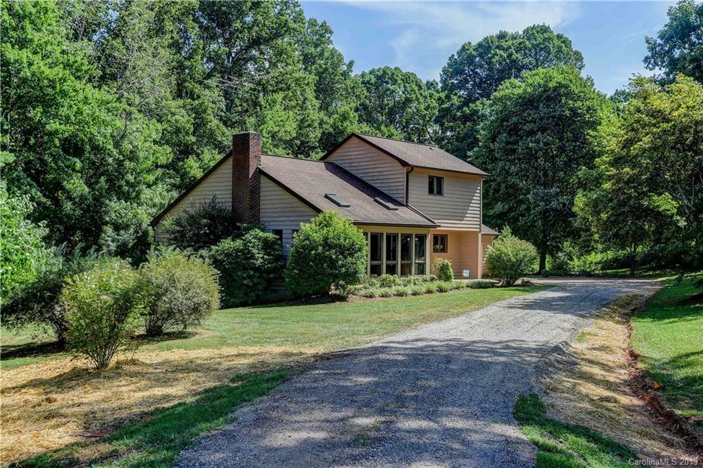 Property Photo:  466 Old Mountain Road  NC 28677 