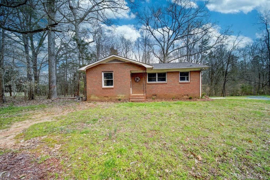 Property Photo:  3804 Vanderburg Drive S  NC 28025 