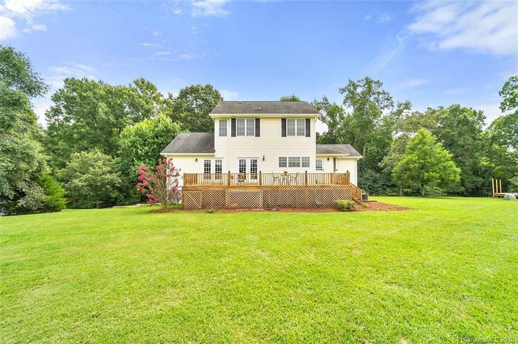 Property Photo:  1821 Saint Marks Church Road  NC 28033 