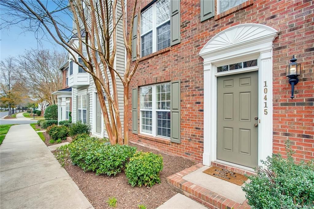 Property Photo: 10415 Alexander Martin Avenue NC 28277