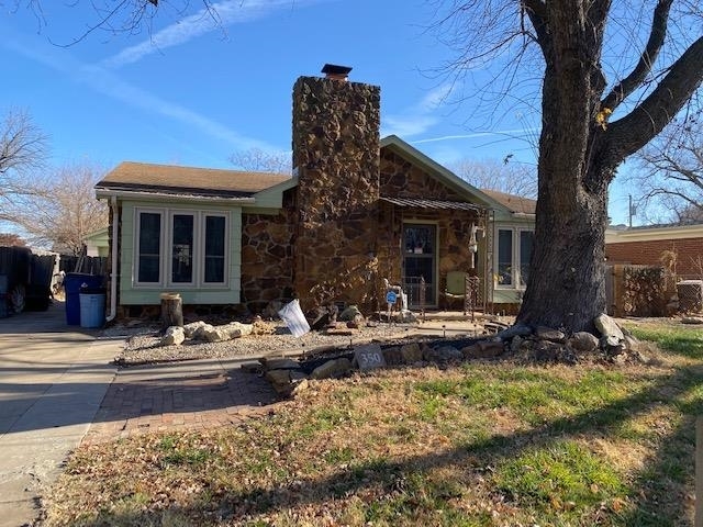 Property Photo: 350 N Hillcrest KS 67060