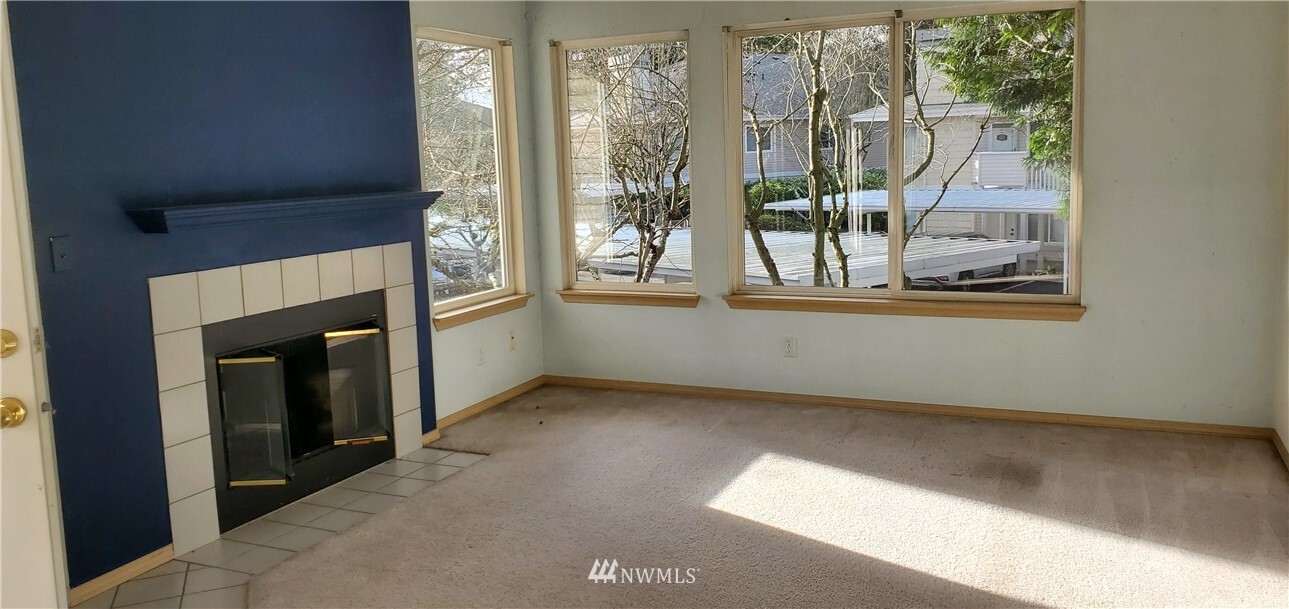 Property Photo: 9210 Market Place F202 WA 98258