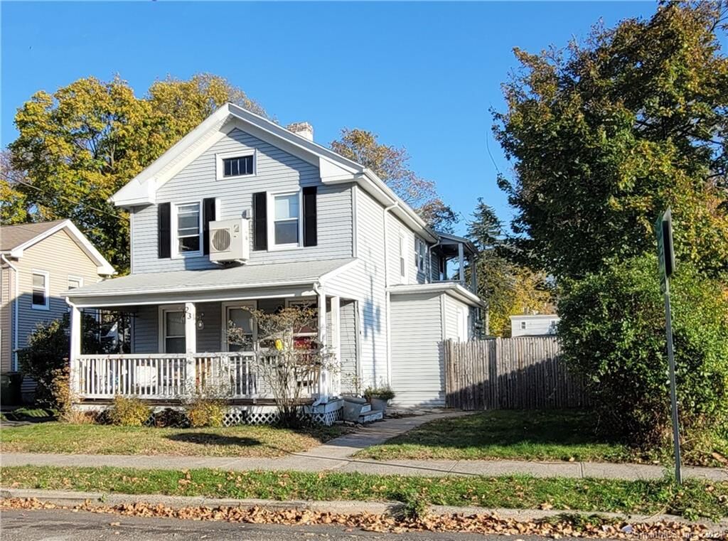 Property Photo:  23 William Street 2  CT 06492 