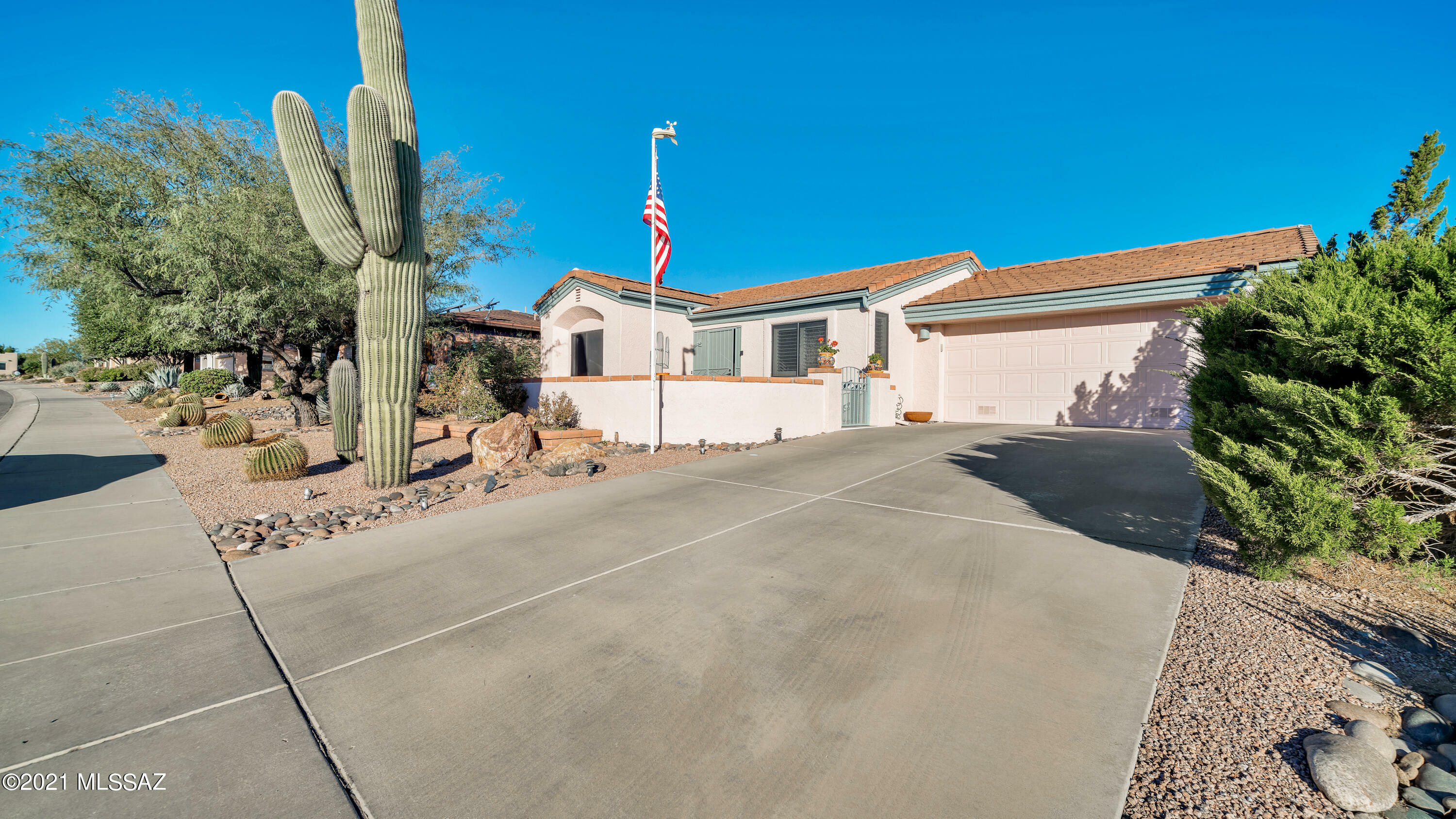 Property Photo:  850 W Arbor Ridge Drive  AZ 85614 