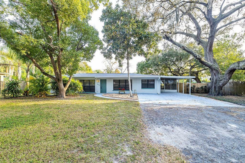 Property Photo:  2106 Seaman Road  FL 33612 