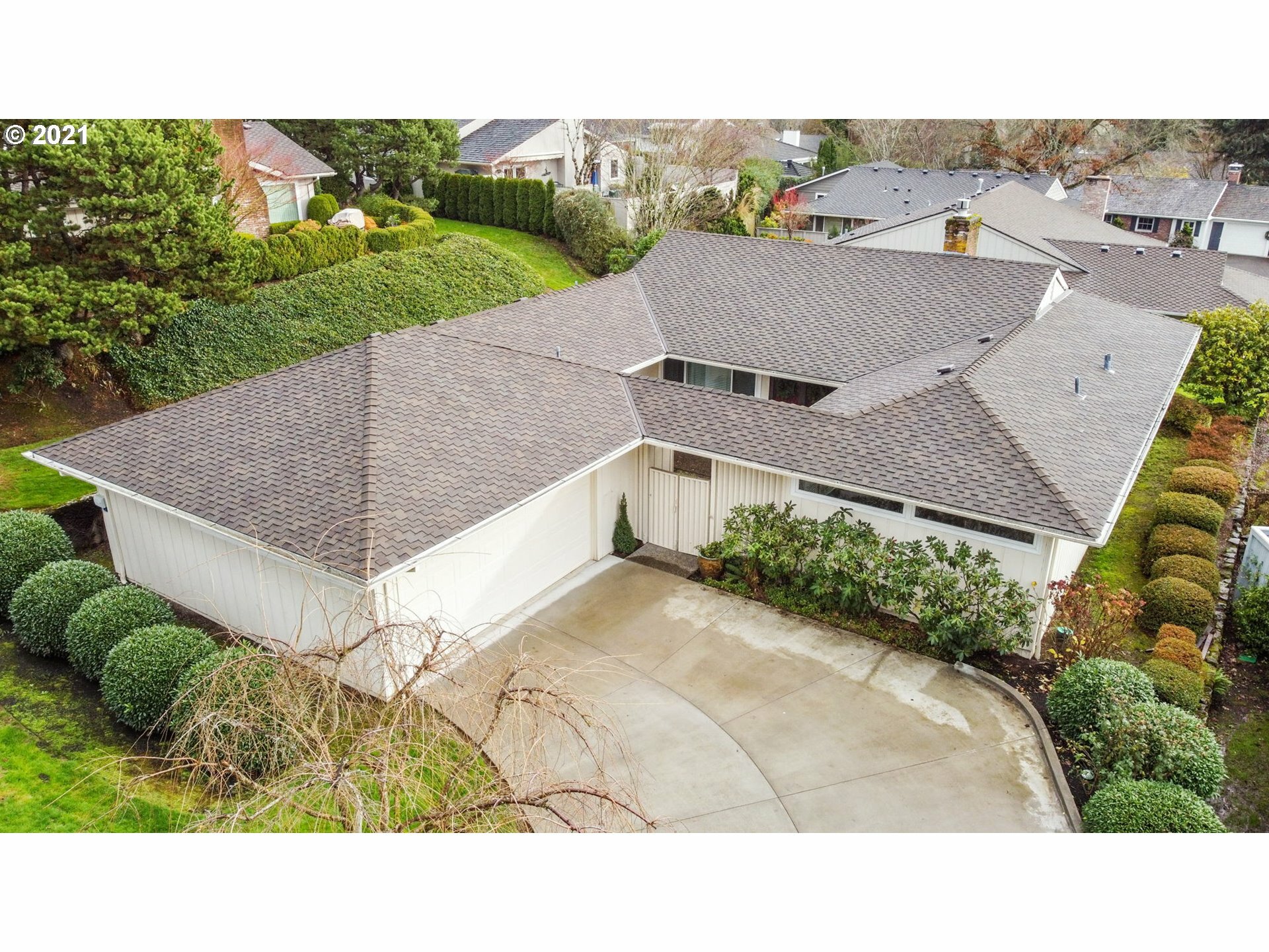7584 SW Clear Hills Dr  Portland OR 97225 photo