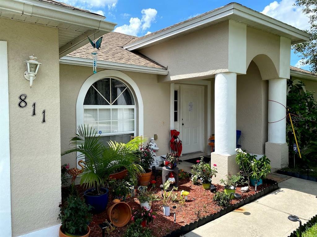 Property Photo:  811 Del Prado Drive  FL 34758 