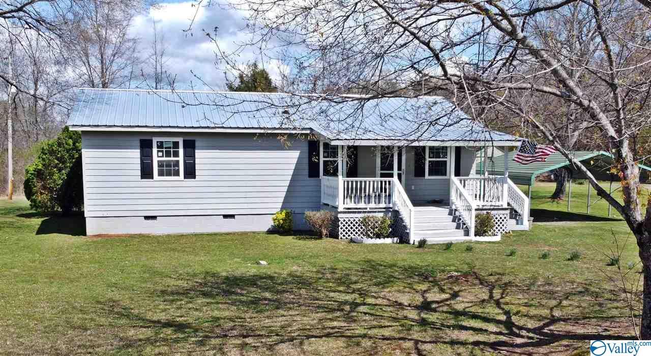 Property Photo:  1990 County Road 137  AL 35772 