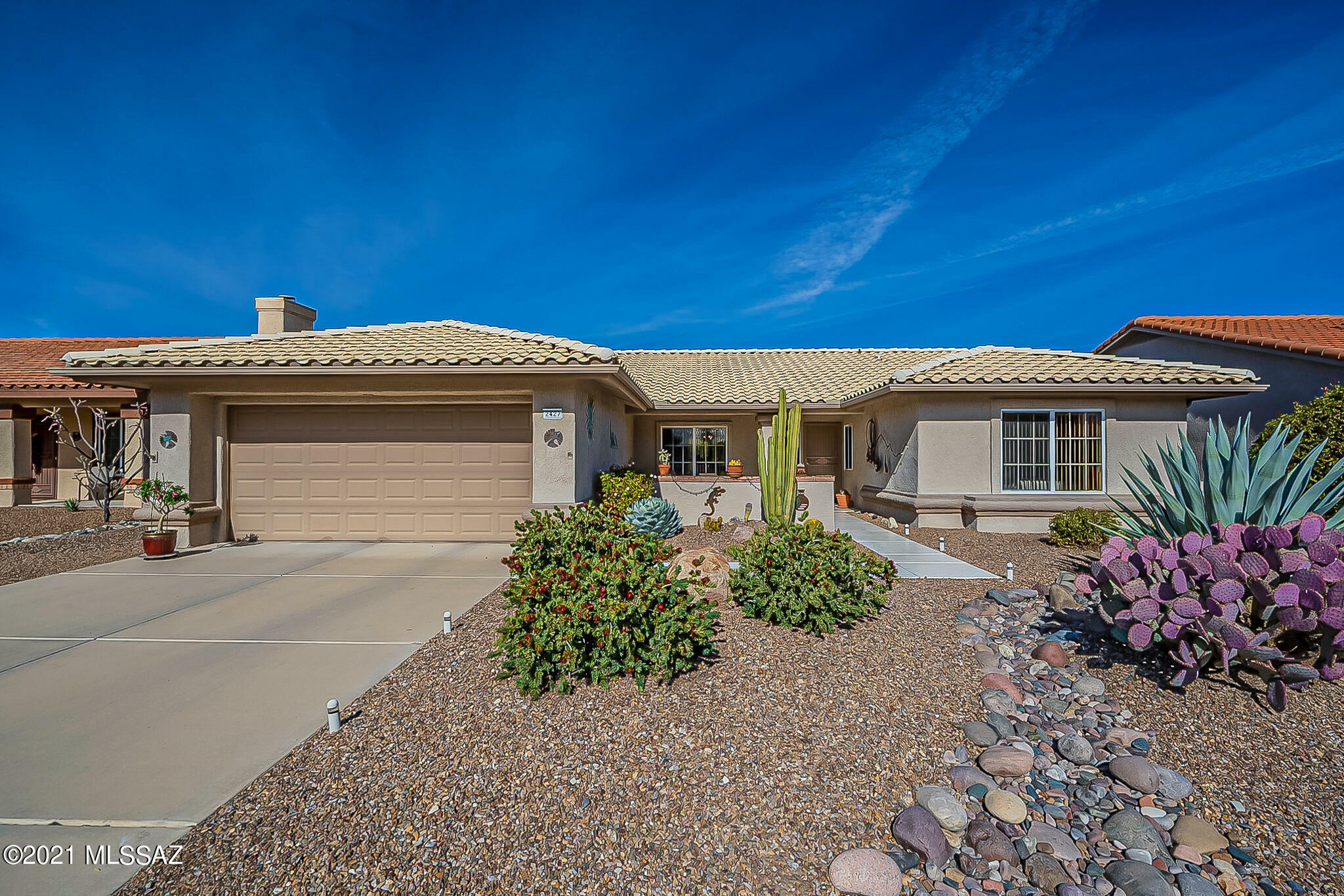 Property Photo:  2427 E Nasturtium Street  AZ 85755 