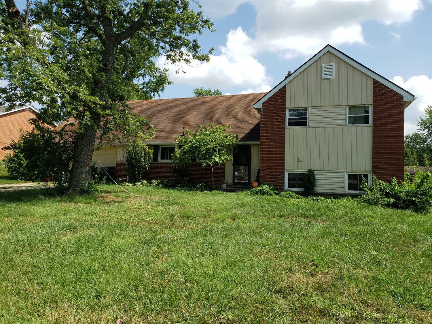 Property Photo:  1625 Berwick Ln  OH 45044 