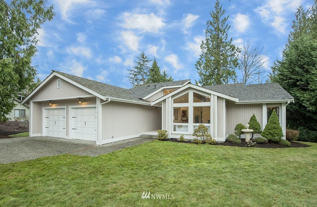Property Photo:  14211 207th Place NE  WA 98077 