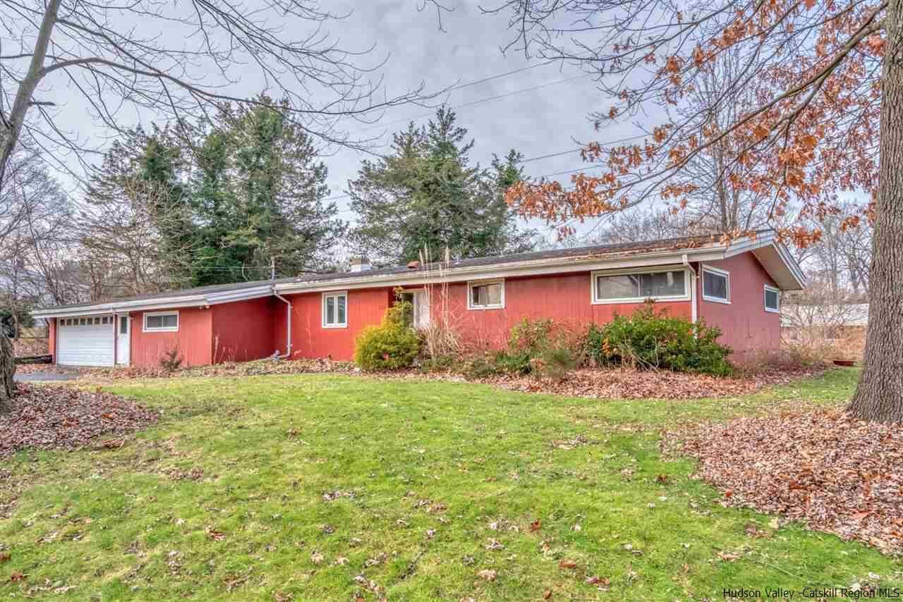 Property Photo:  252 Ridgewood  NY 12443 