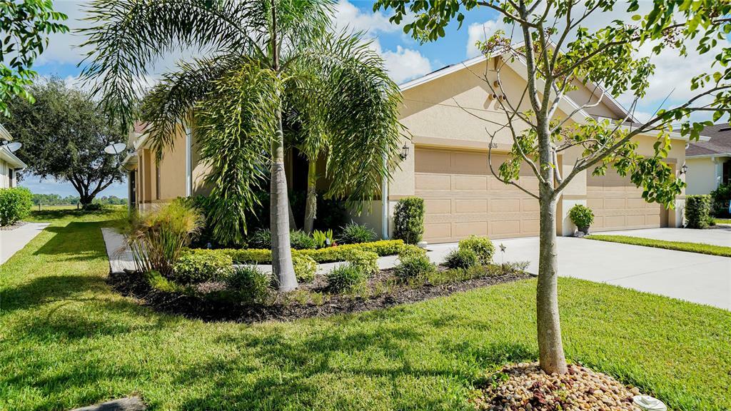 Property Photo:  8826 Tuscany Isles Drive  FL 33950 