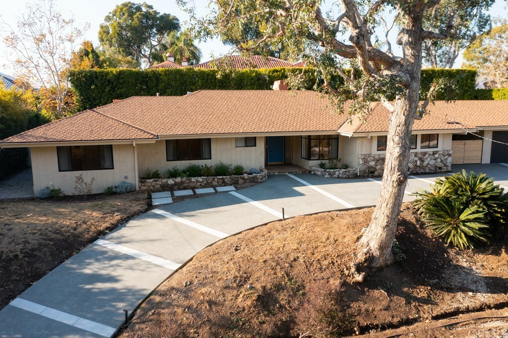 Property Photo:  555 Amalfi Drive  CA 90272 