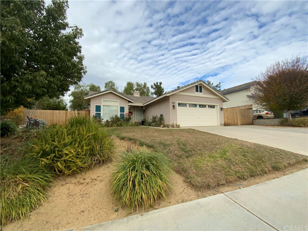 Property Photo: 33480 Wildflower Lane CA 92399