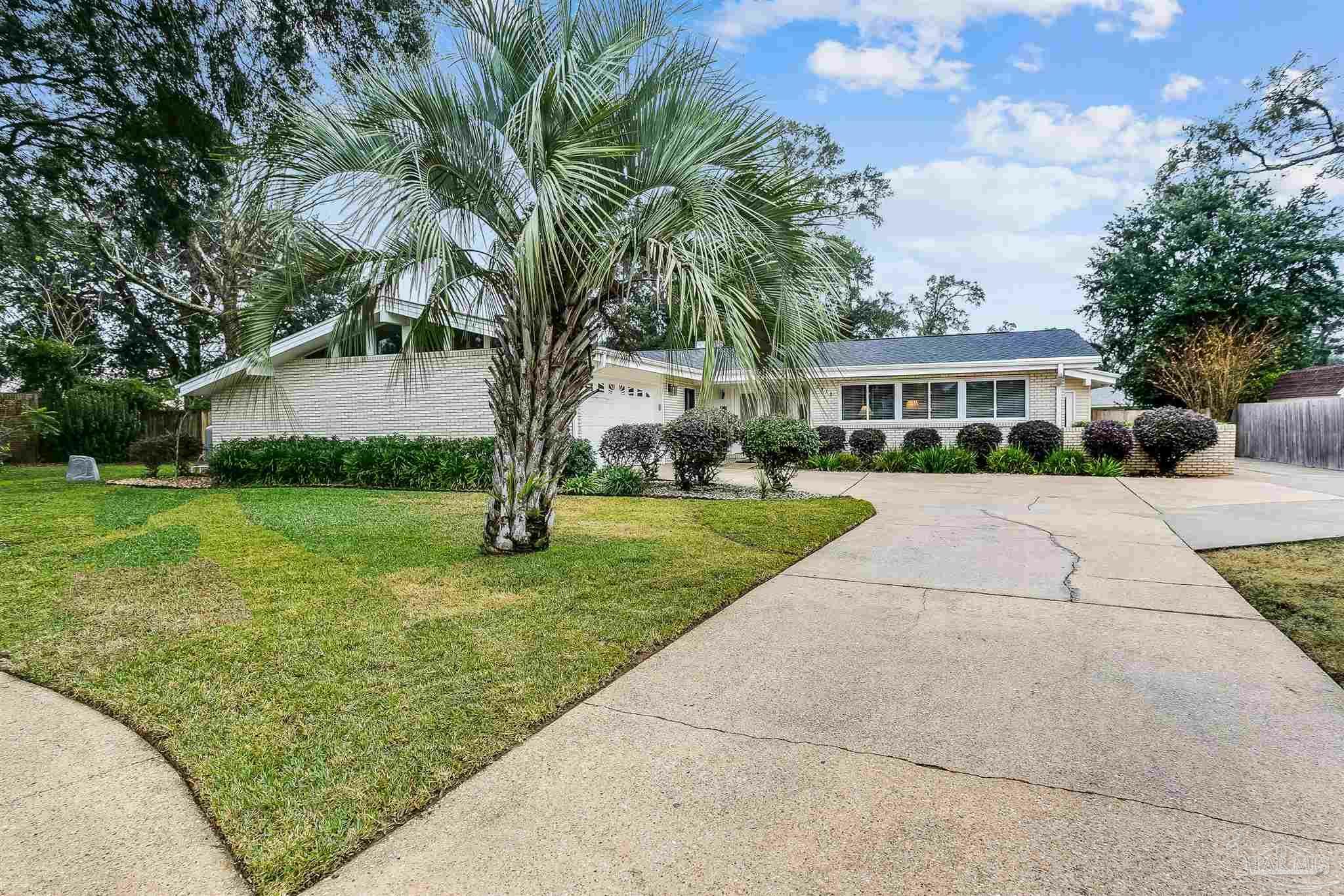 Property Photo:  3910 Croydon Rd  FL 32514 