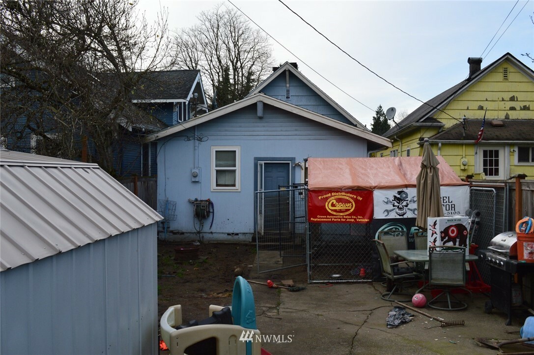 Property Photo:  2219 Virginia Avenue  WA 98201 