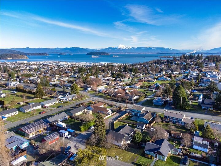 Property Photo:  1317 King Street  WA 98221 