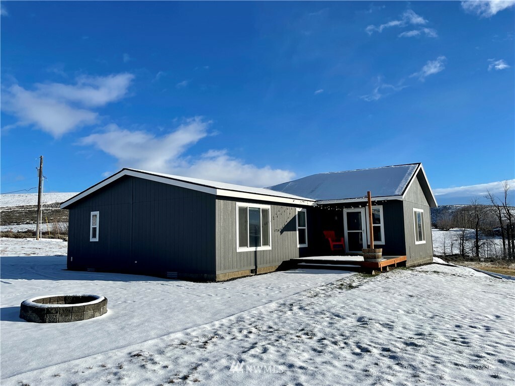 Property Photo:  3646 Clerf Road  WA 98926 