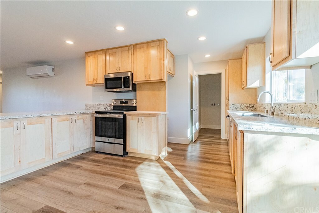 Property Photo: 610 Pebble Way CA 95423