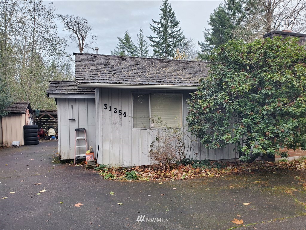 Property Photo: 31254 E Lake Morton Drive SE WA 98042