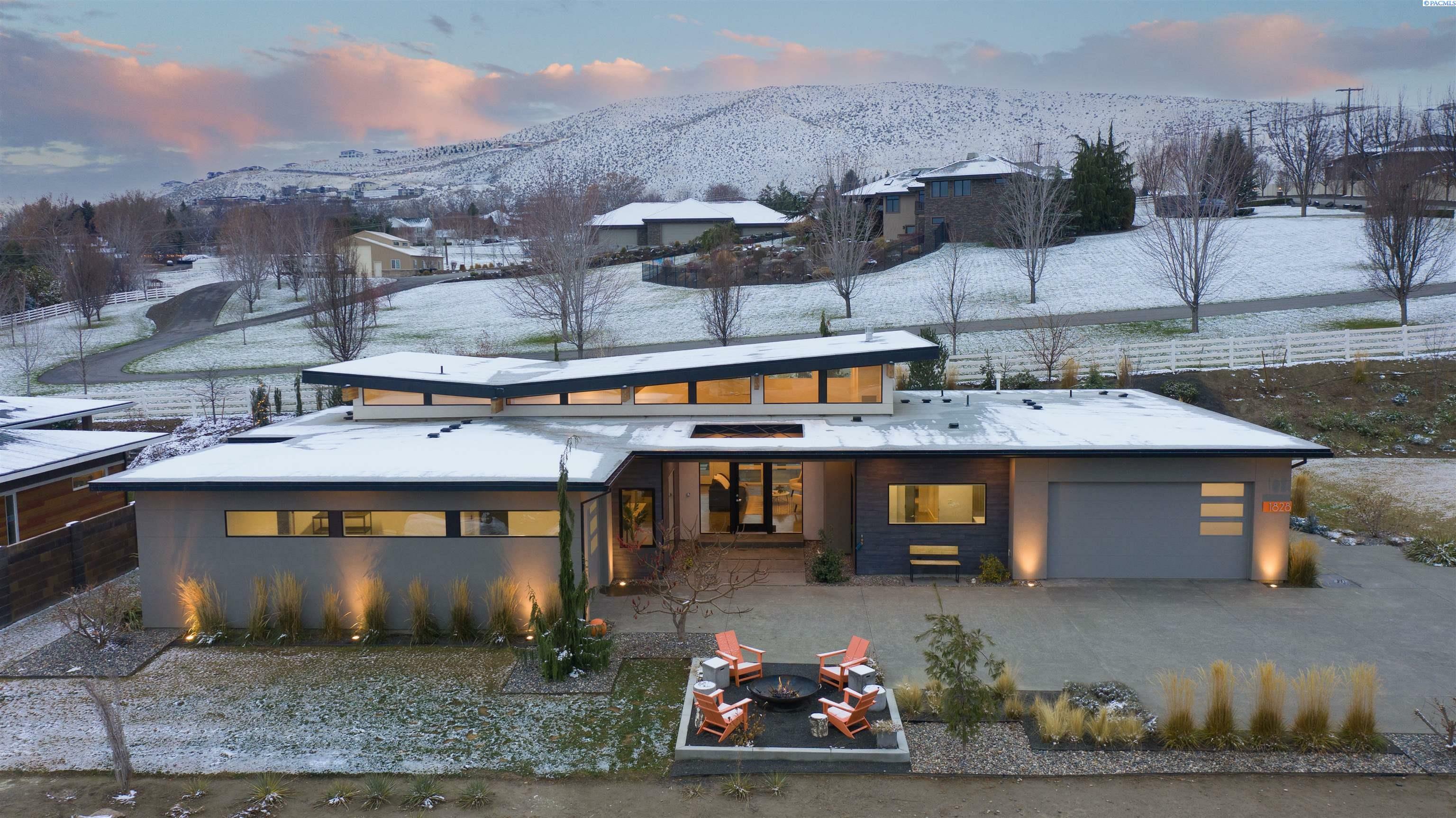 Property Photo: 1828 Lexi Ct WA 99352-4592