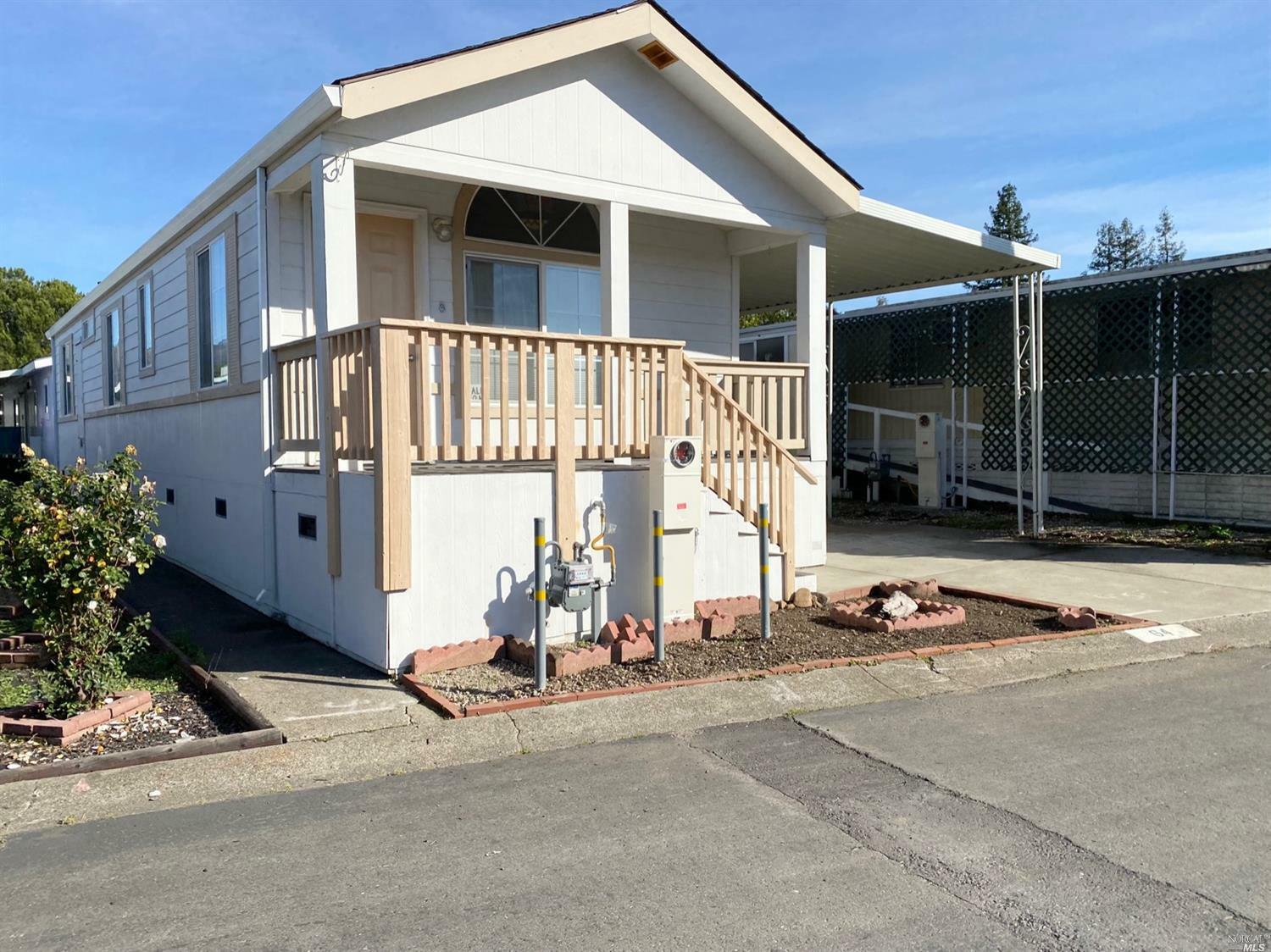 Property Photo: 64 Oriole Way CA 95409